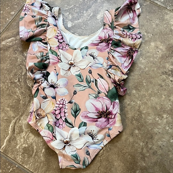 Posh Peanut Flutter Sleeve swimsuit size 6T - Picture 3 of 8